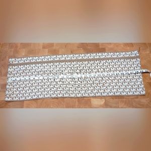 EUC Michael Kors Infinity scarf